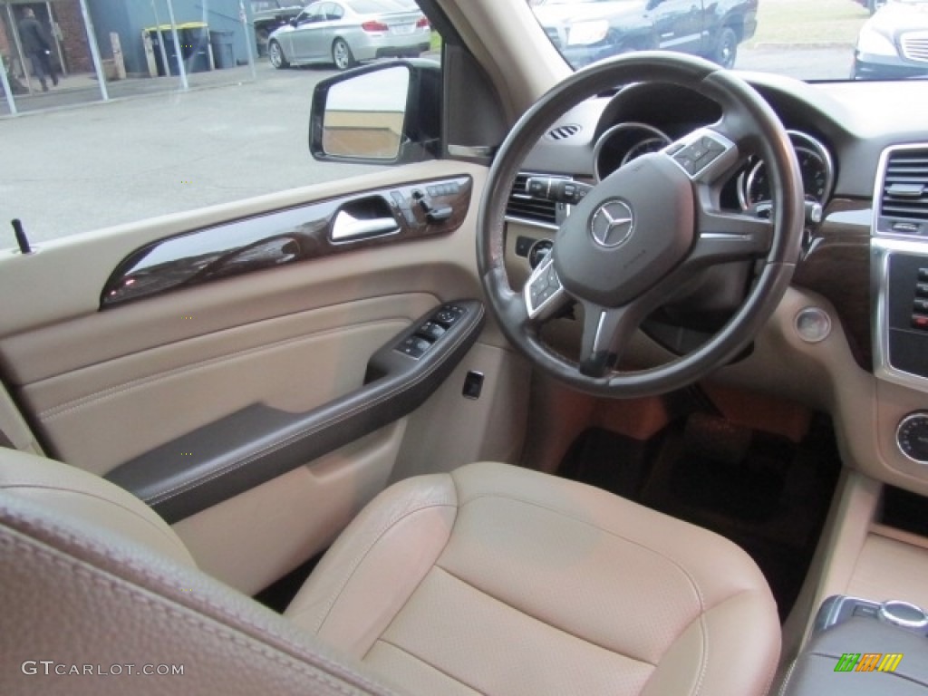 2014 ML 350 4Matic - Black / Almond Beige photo #12