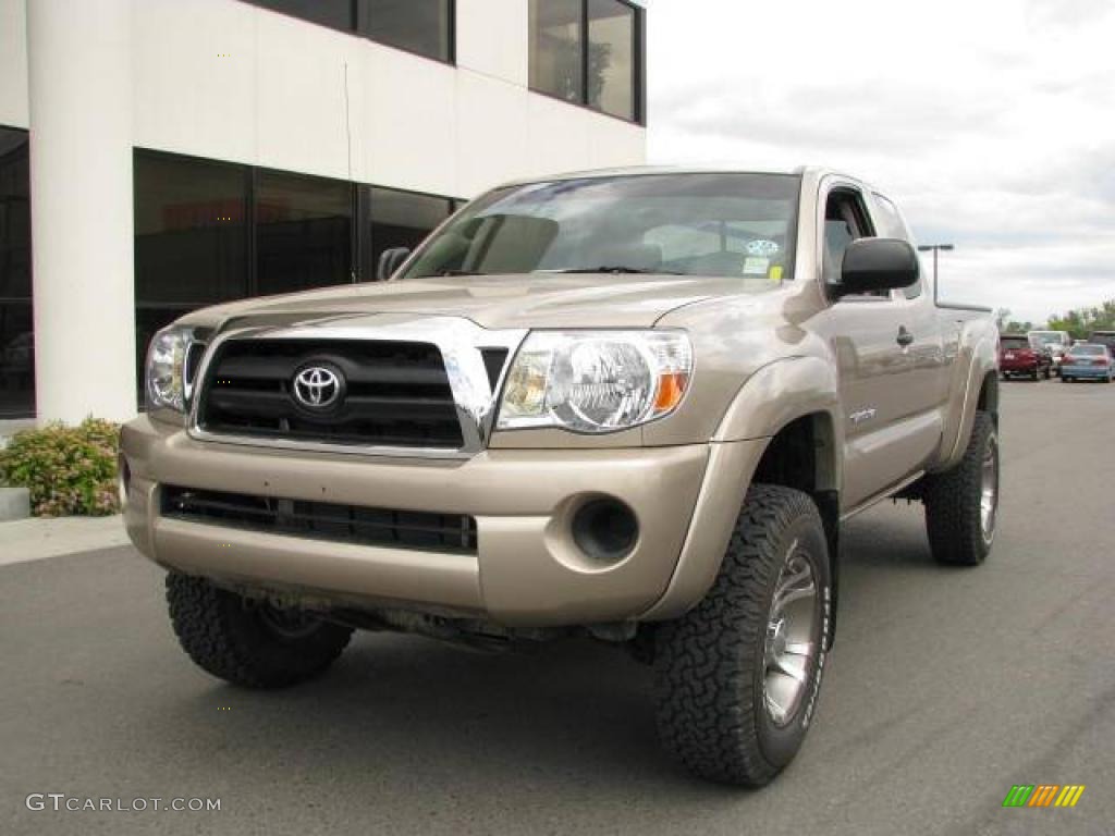 2008 Tacoma Access Cab 4x4 - Desert Sand Mica / Taupe photo #2