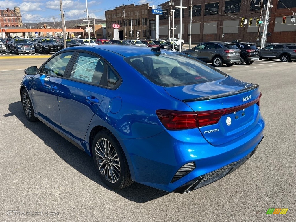 2023 Forte GT-Line - Sporty Blue / Black photo #6