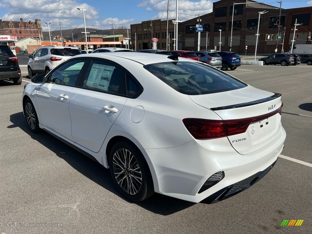2023 Forte GT-Line - Snow White Pearl / Black photo #6