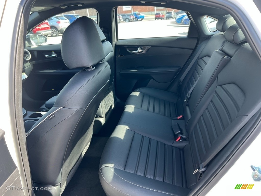 2023 Forte GT-Line - Snow White Pearl / Black photo #12