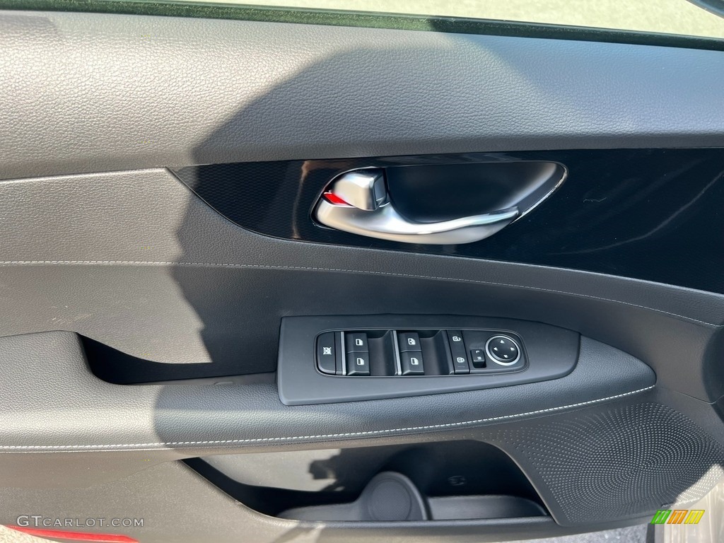 2023 Kia Forte GT-Line Door Panel Photos