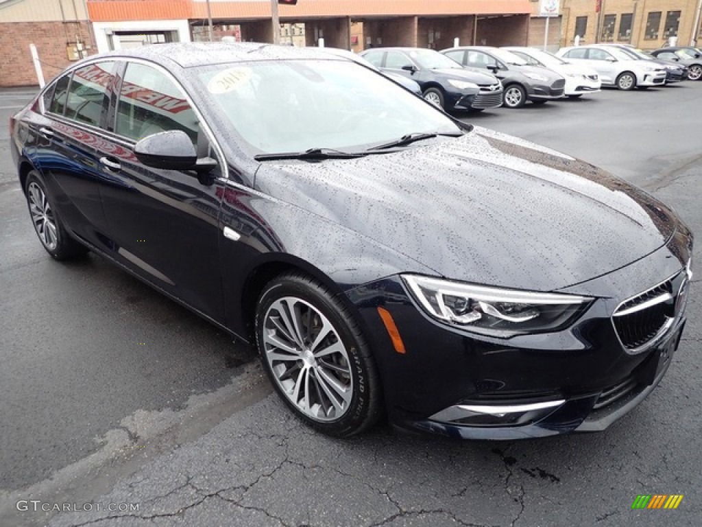 2018 Buick Regal Sportback Essence AWD Exterior Photos