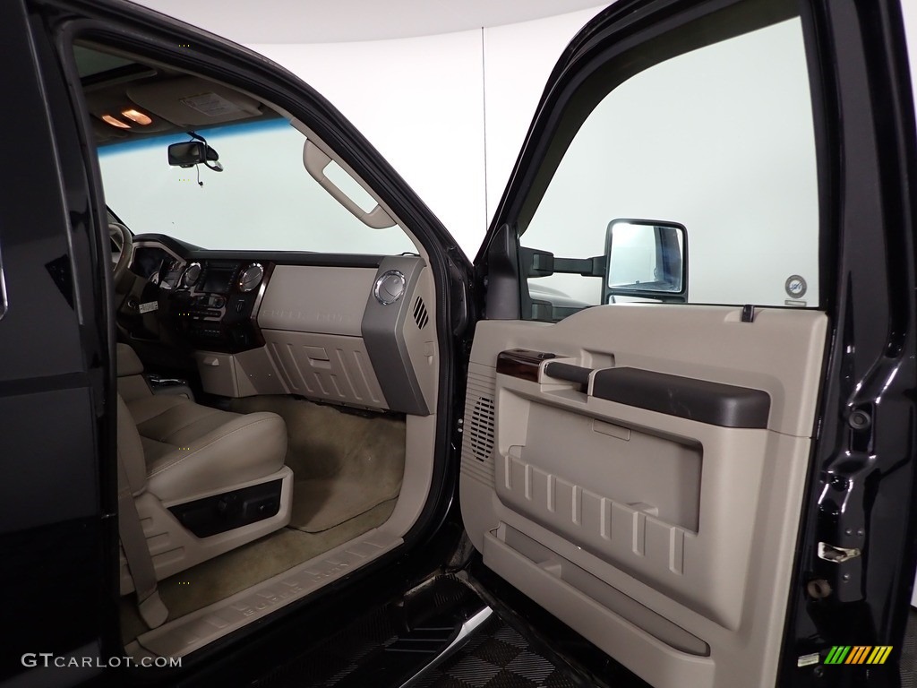 2008 F450 Super Duty Lariat Crew Cab 4x4 Dually - Black / Medium Stone Grey photo #25