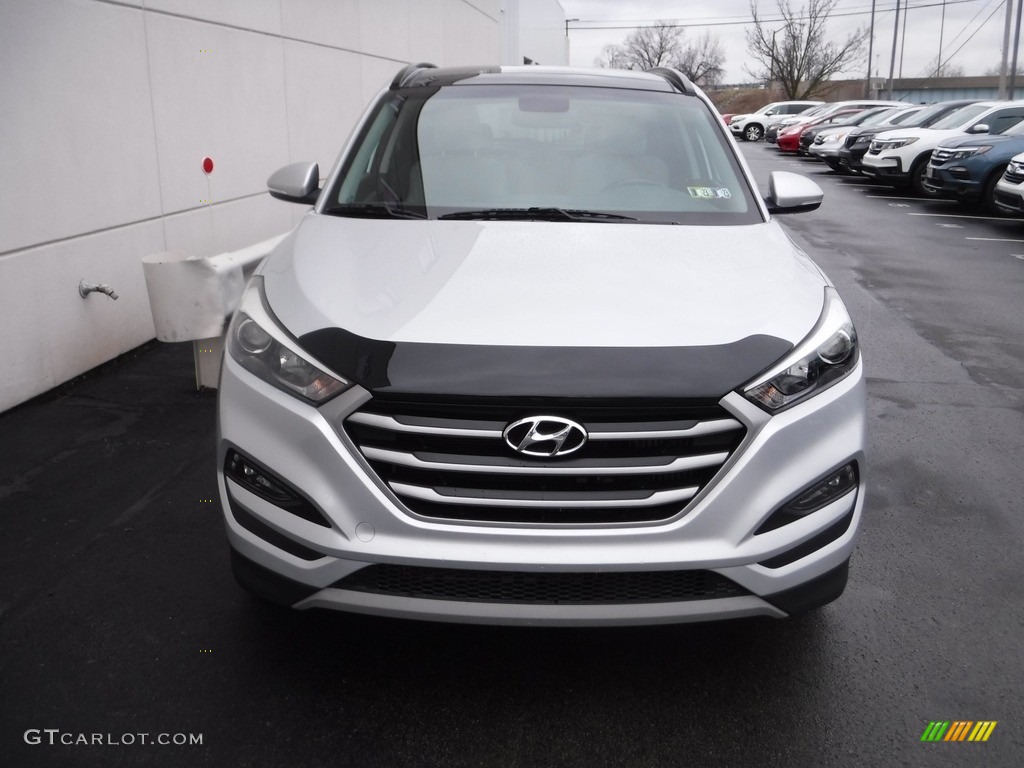 2018 Tucson Value - Molten Silver / Gray photo #5