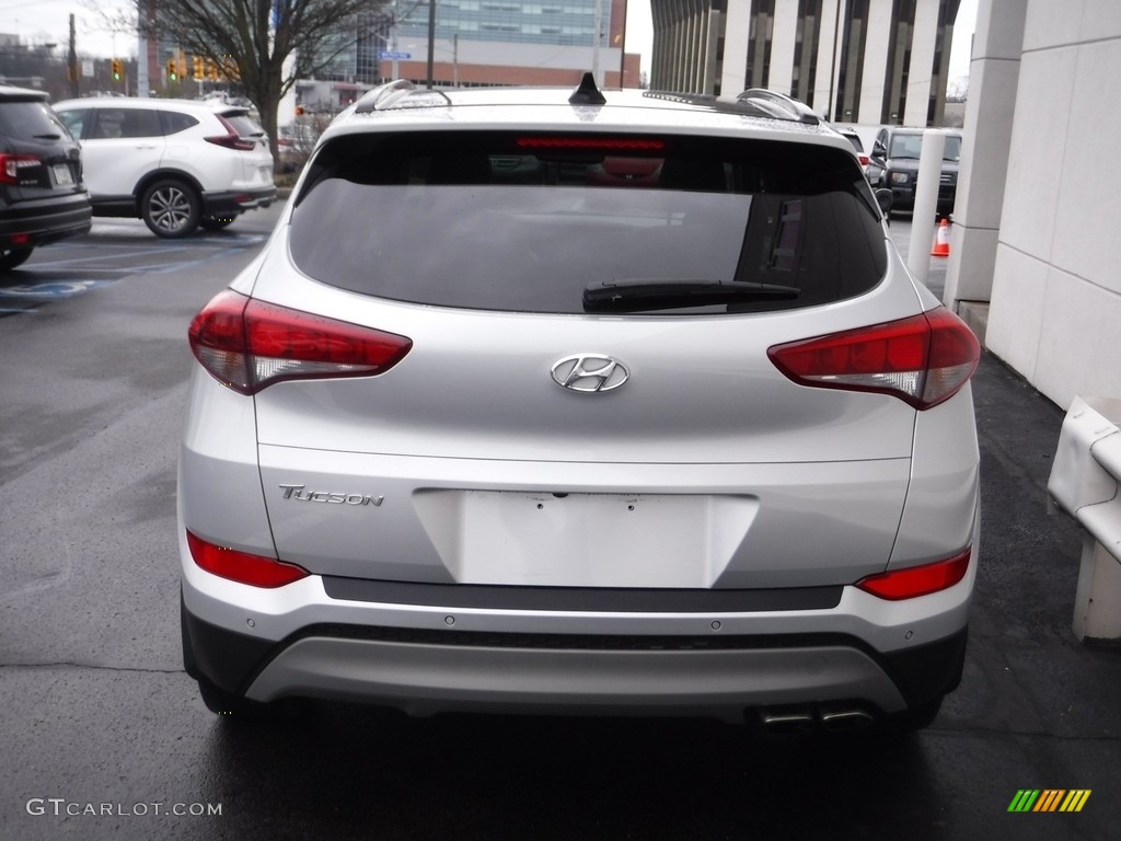 2018 Tucson Value - Molten Silver / Gray photo #8