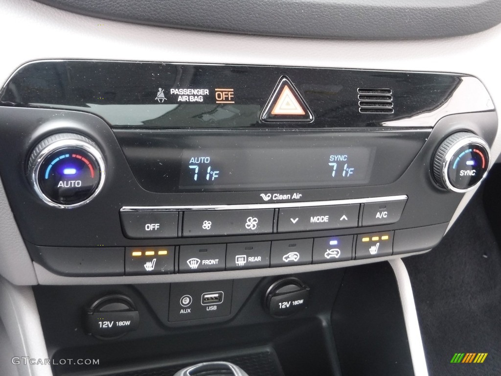2018 Tucson Value - Molten Silver / Gray photo #17