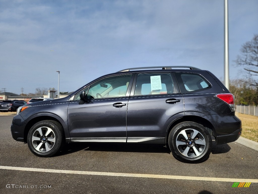 2017 Forester 2.5i - Dark Gray Metallic / Gray photo #8