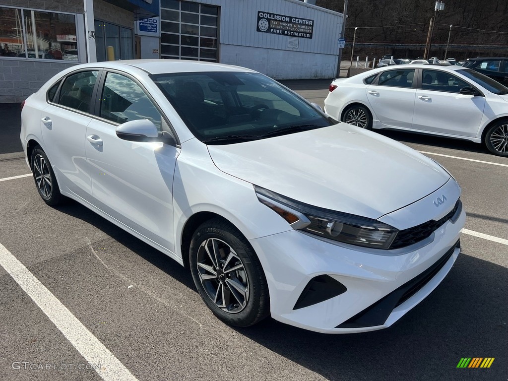 2023 Forte LXS - Clear White / Black photo #2