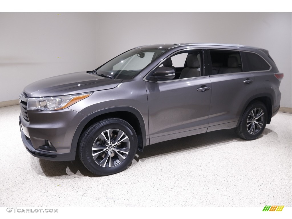 2016 Highlander XLE - Predawn Gray Mica / Ash photo #3