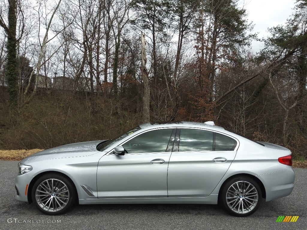 2018 5 Series 530i Sedan - Glacier Silver Metallic / Night Blue photo #1