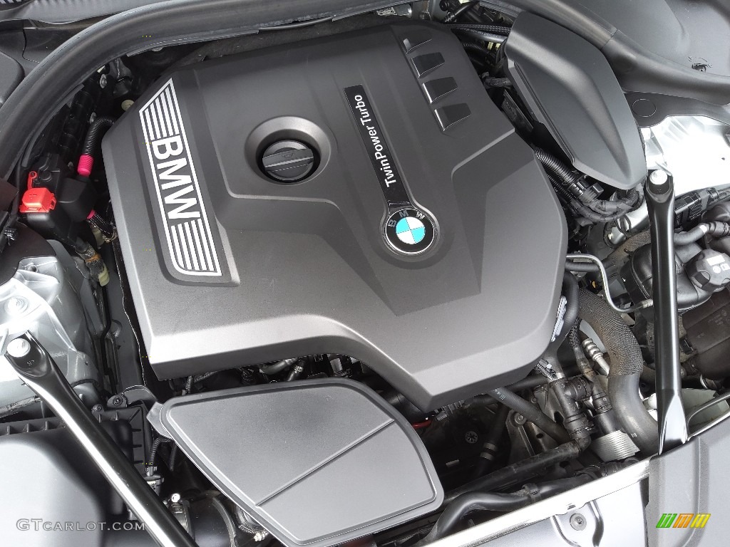 2018 BMW 5 Series 530i Sedan Engine Photos