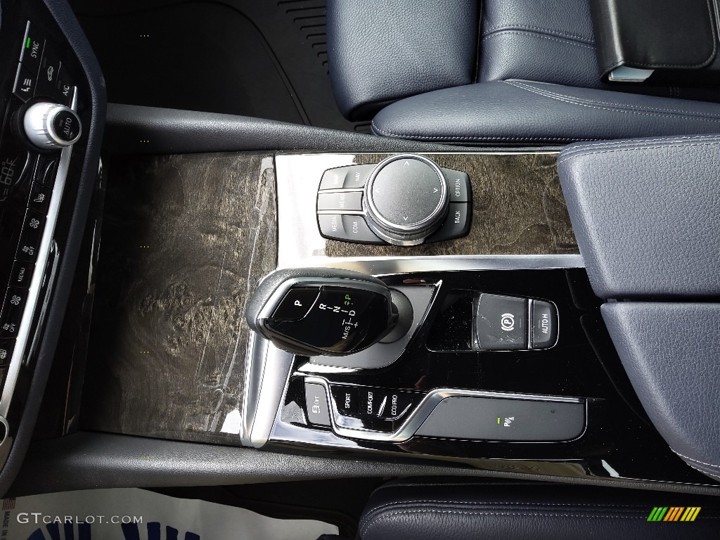 2018 5 Series 530i Sedan - Glacier Silver Metallic / Night Blue photo #25