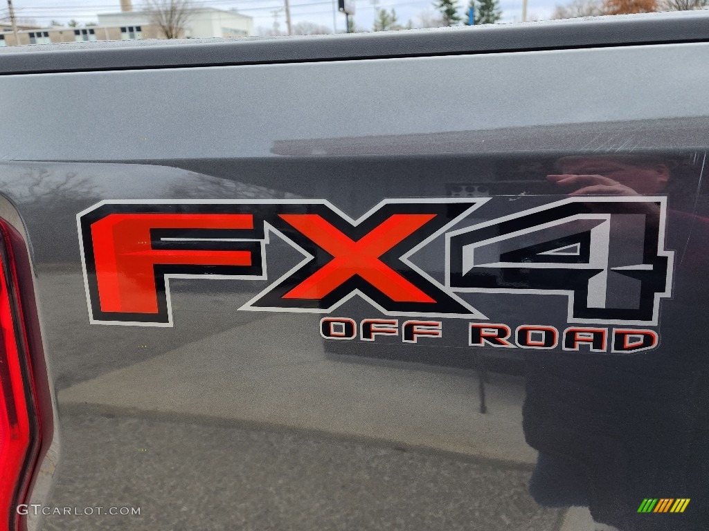 2019 F250 Super Duty XLT Crew Cab 4x4 - Magnetic / Earth Gray photo #29