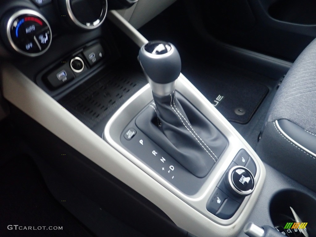 2023 Hyundai Venue Limited Transmission Photos