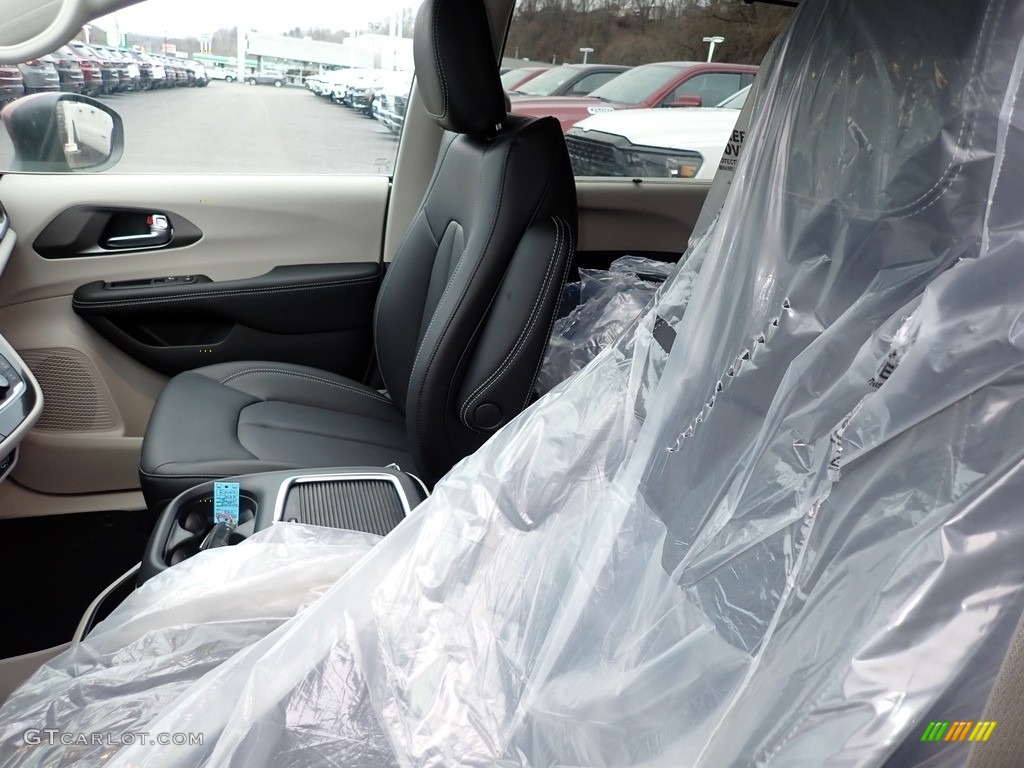 2023 Pacifica Touring L - Velvet Red Pearl / Black/Alloy photo #11