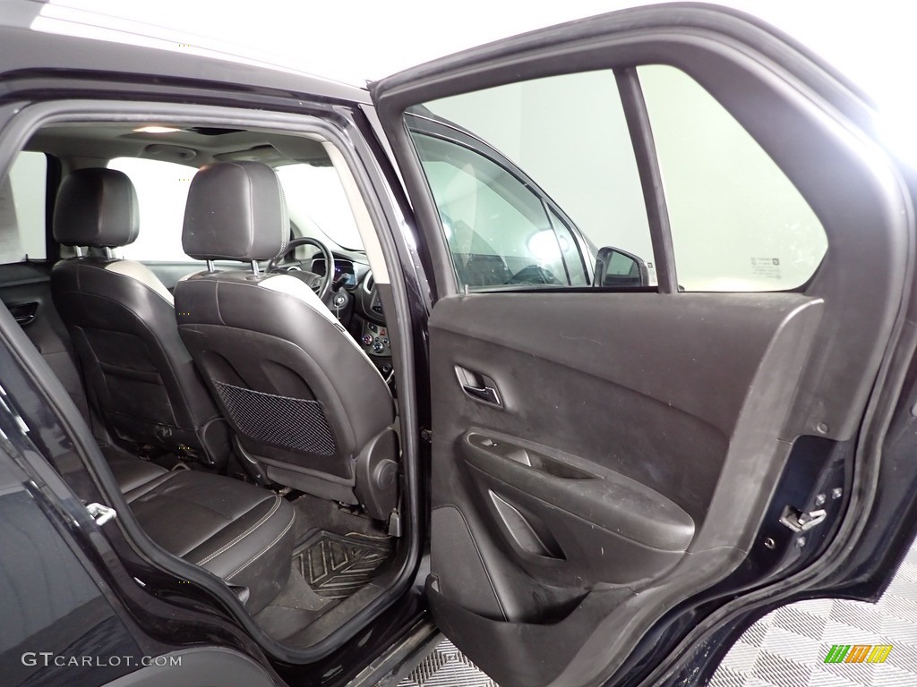 2016 Trax LTZ AWD - Black Granite Metallic / Jet Black photo #27