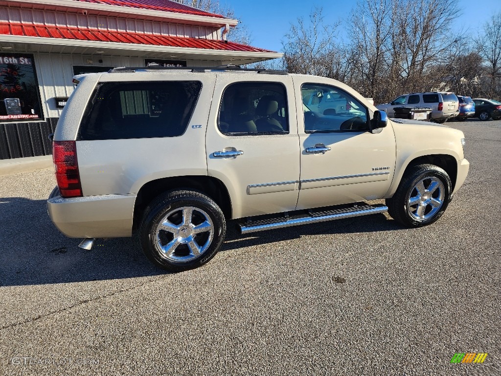 2013 Tahoe LTZ 4x4 - Champagne Silver Metallic / Light Cashmere/Dark Cashmere photo #4