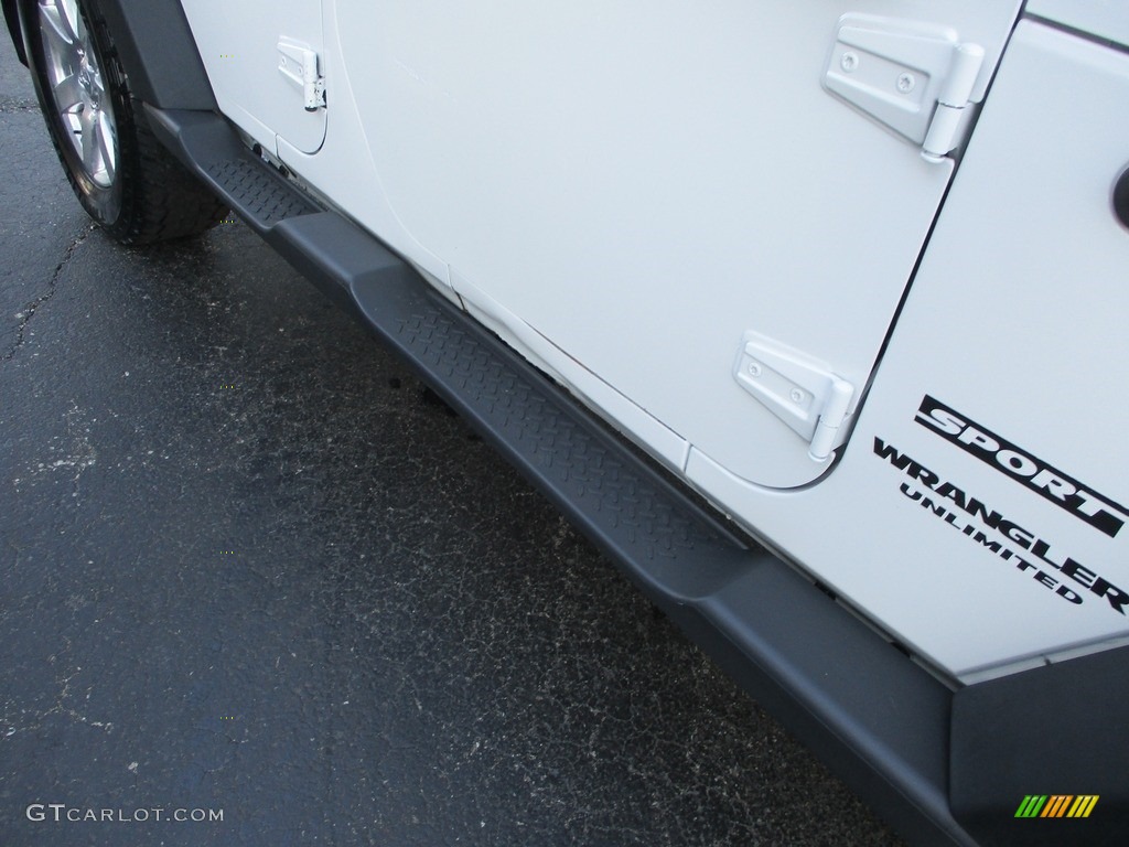 2015 Wrangler Unlimited Sport RHD 4x4 - Bright White / Black photo #18