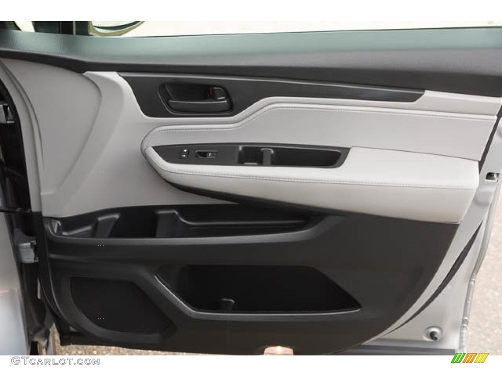 2018 Odyssey EX-L - Lunar Silver Metallic / Gray photo #37