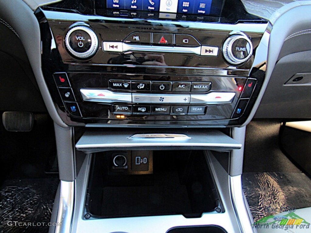 2023 Explorer Platinum 4WD - Star White Metallic Tri-Coat / Sandstone photo #19