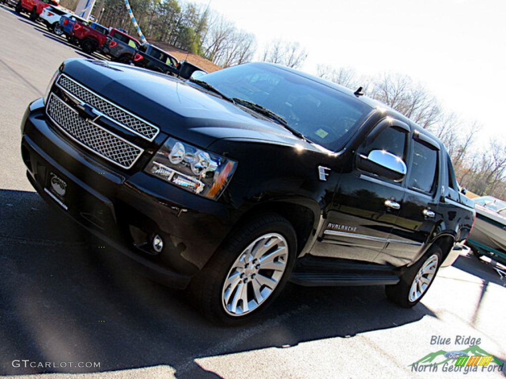 2013 Avalanche LTZ 4x4 Black Diamond Edition - Black / Ebony photo #30