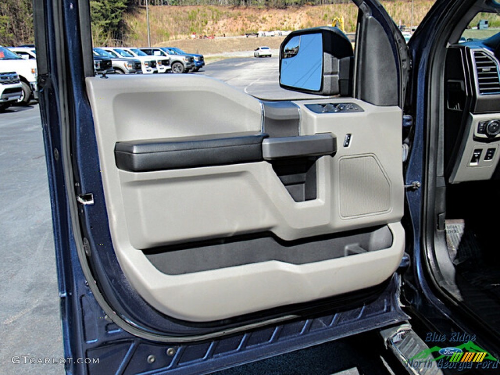 2016 F150 XLT SuperCrew 4x4 - Blue Jeans / Medium Earth Gray photo #10