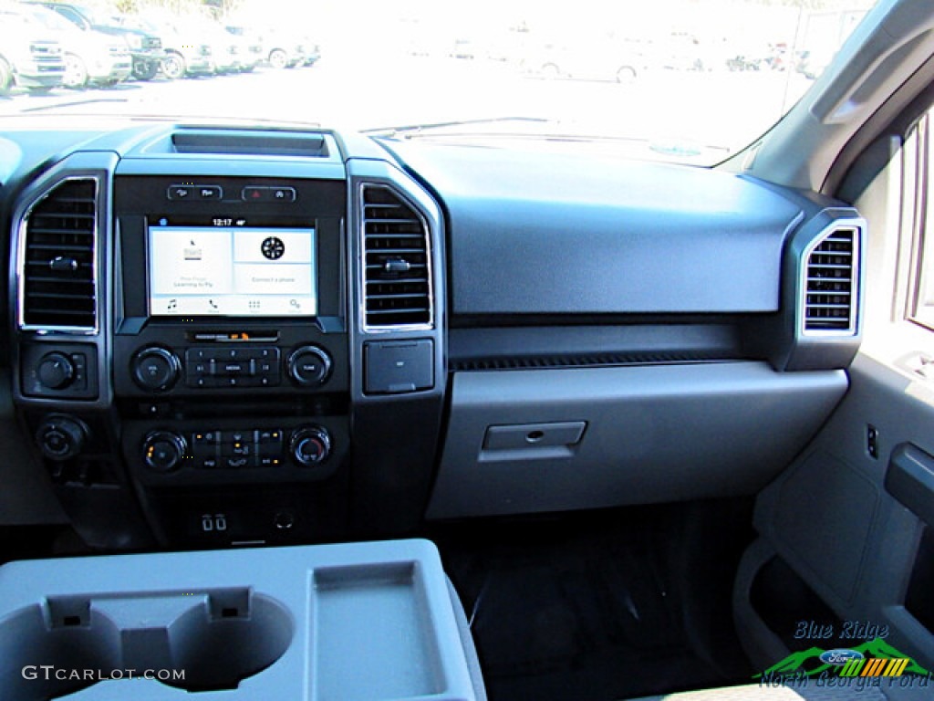 2016 F150 XLT SuperCrew 4x4 - Blue Jeans / Medium Earth Gray photo #16
