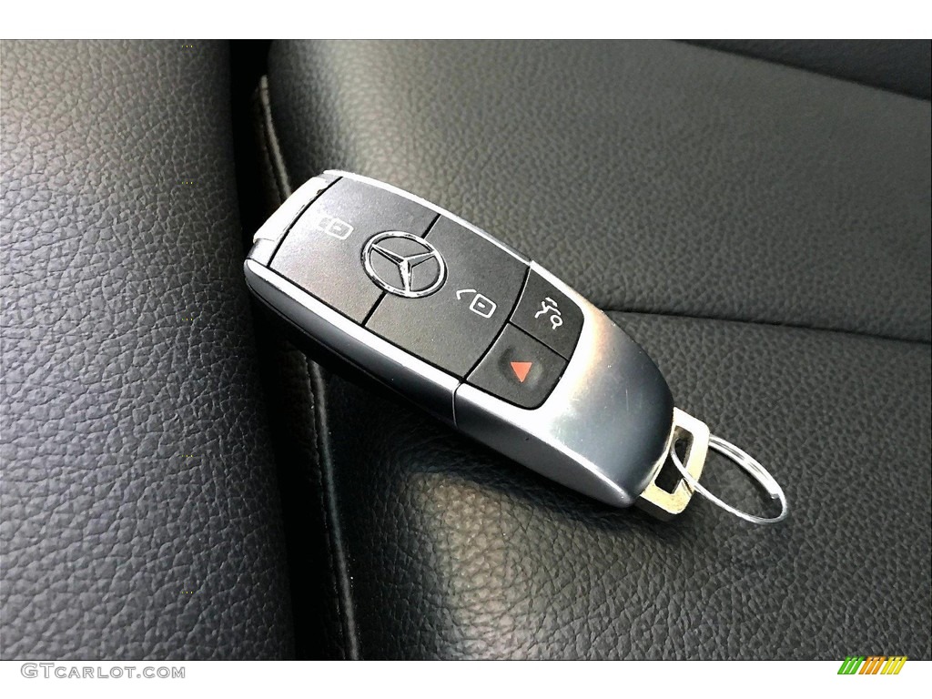 2019 A 220 Sedan - Mountain Grey Metallic / Black photo #11