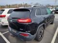 Diamond Black Crystal Pearl - Cherokee Latitude Plus 4x4 Photo No. 6