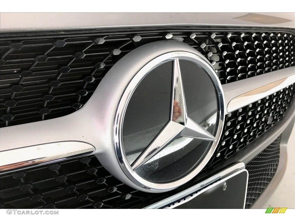 2019 A 220 Sedan - Mountain Grey Metallic / Black photo #32