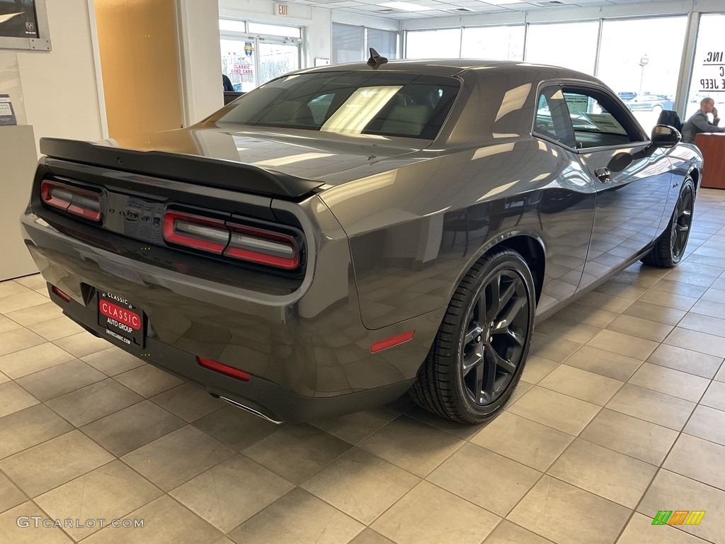 2023 Challenger R/T Plus - Granite Pearl / Black photo #9