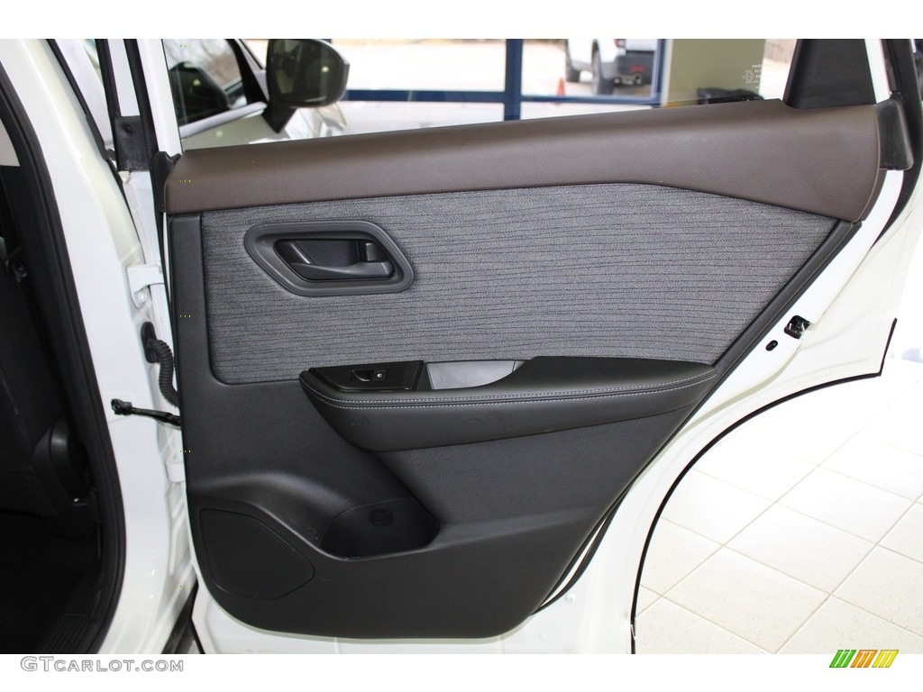 2021 Rogue S AWD - Glacier White / Gray photo #17