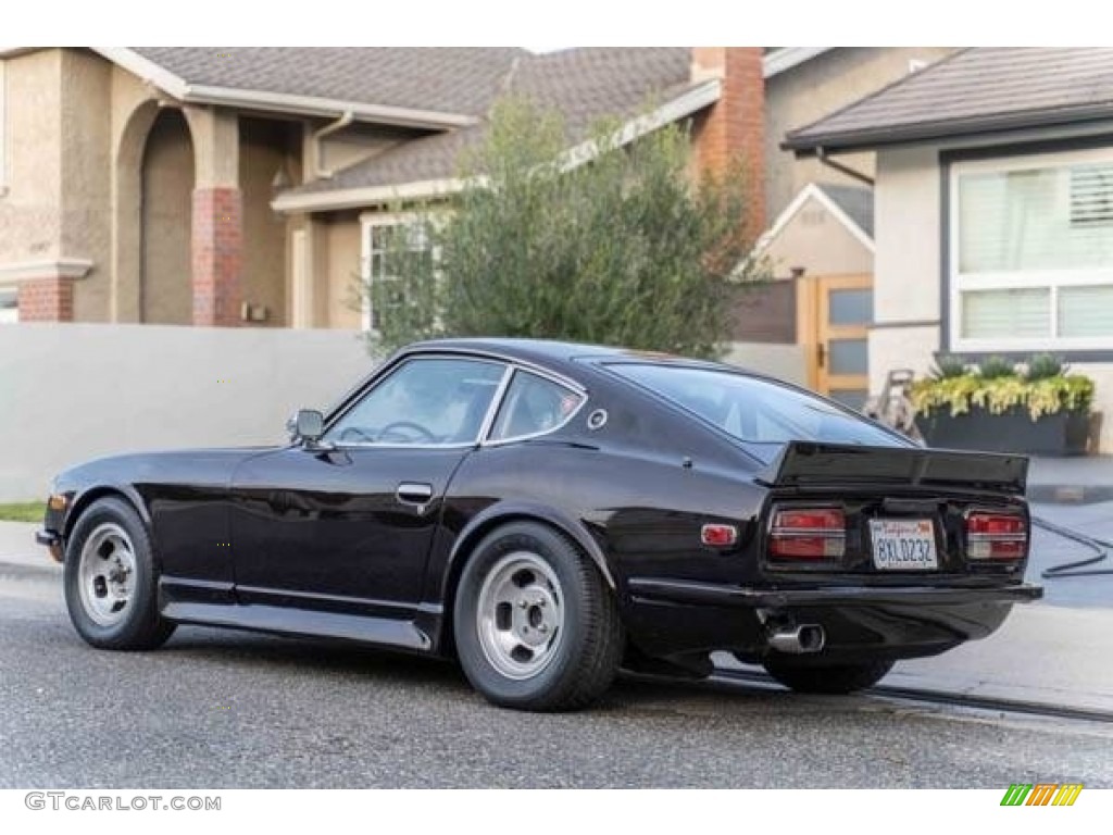 Custom Deep Purple 1971 Datsun 240Z Standard 240Z Model Exterior Photo #145667877