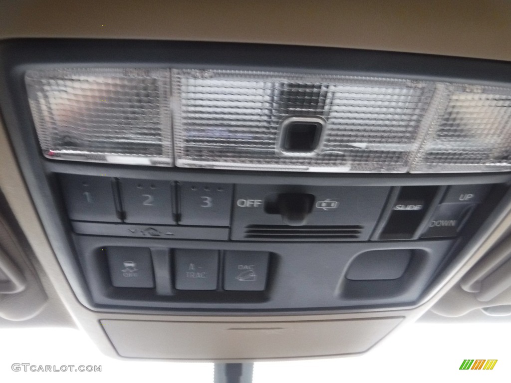 2019 4Runner SR5 Premium 4x4 - Midnight Black metallic / Sand Beige photo #9