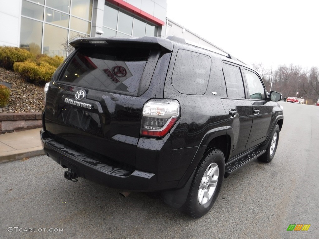 2019 4Runner SR5 Premium 4x4 - Midnight Black metallic / Sand Beige photo #20