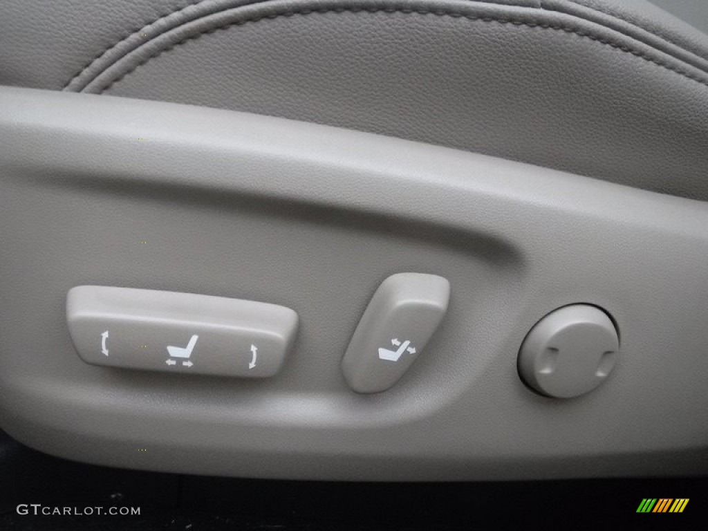 2019 4Runner SR5 Premium 4x4 - Midnight Black metallic / Sand Beige photo #24