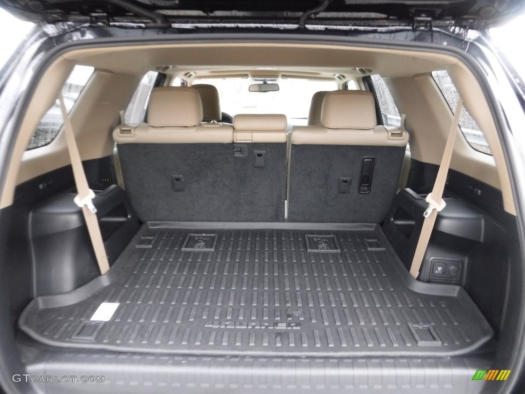 2019 4Runner SR5 Premium 4x4 - Midnight Black metallic / Sand Beige photo #36