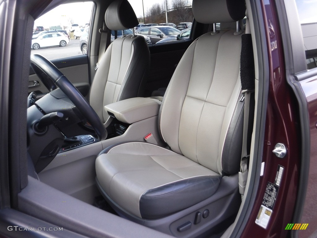 2018 Sedona LX - Venetian Red / Dark Graphite photo #11