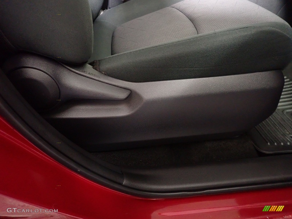 2019 RAV4 XLE AWD Hybrid - Ruby Flare Pearl / Black photo #36