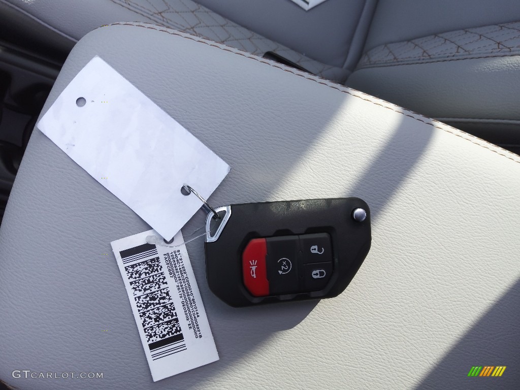 2023 Jeep Wrangler Unlimited High Altitude 4x4 Keys Photos