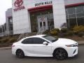 Super White - Camry SE Photo No. 2