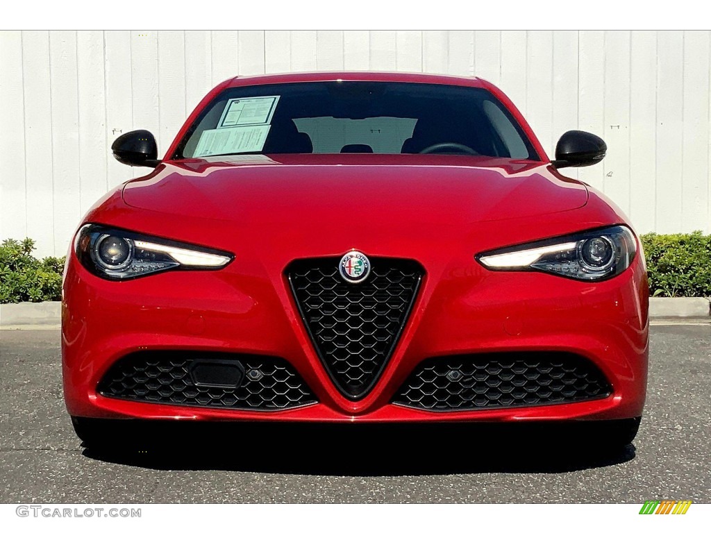 2019 Giulia RWD - Alfa Rosso (Red) / Black photo #2