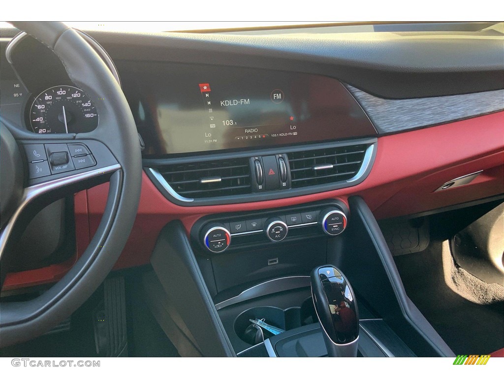 2019 Alfa Romeo Giulia RWD Black Dashboard Photo #145676212