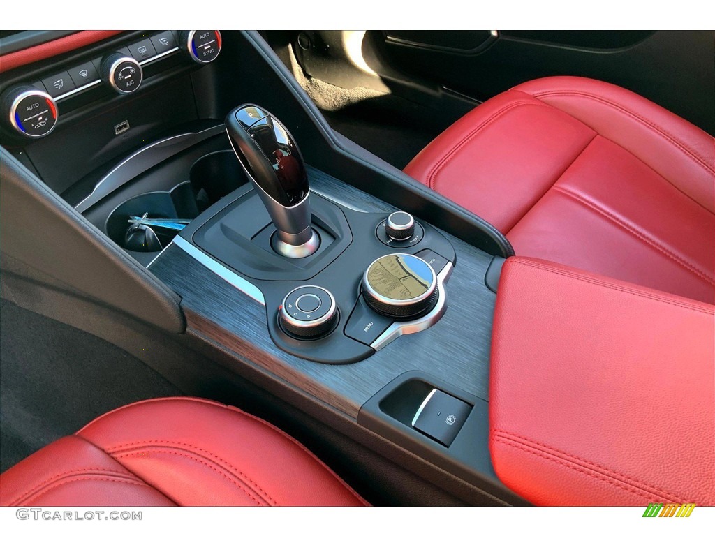 2019 Giulia RWD - Alfa Rosso (Red) / Black photo #17