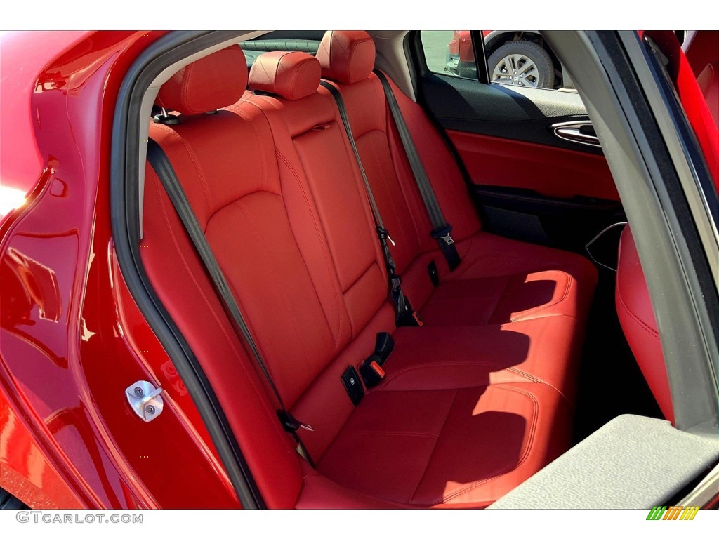2019 Giulia RWD - Alfa Rosso (Red) / Black photo #26