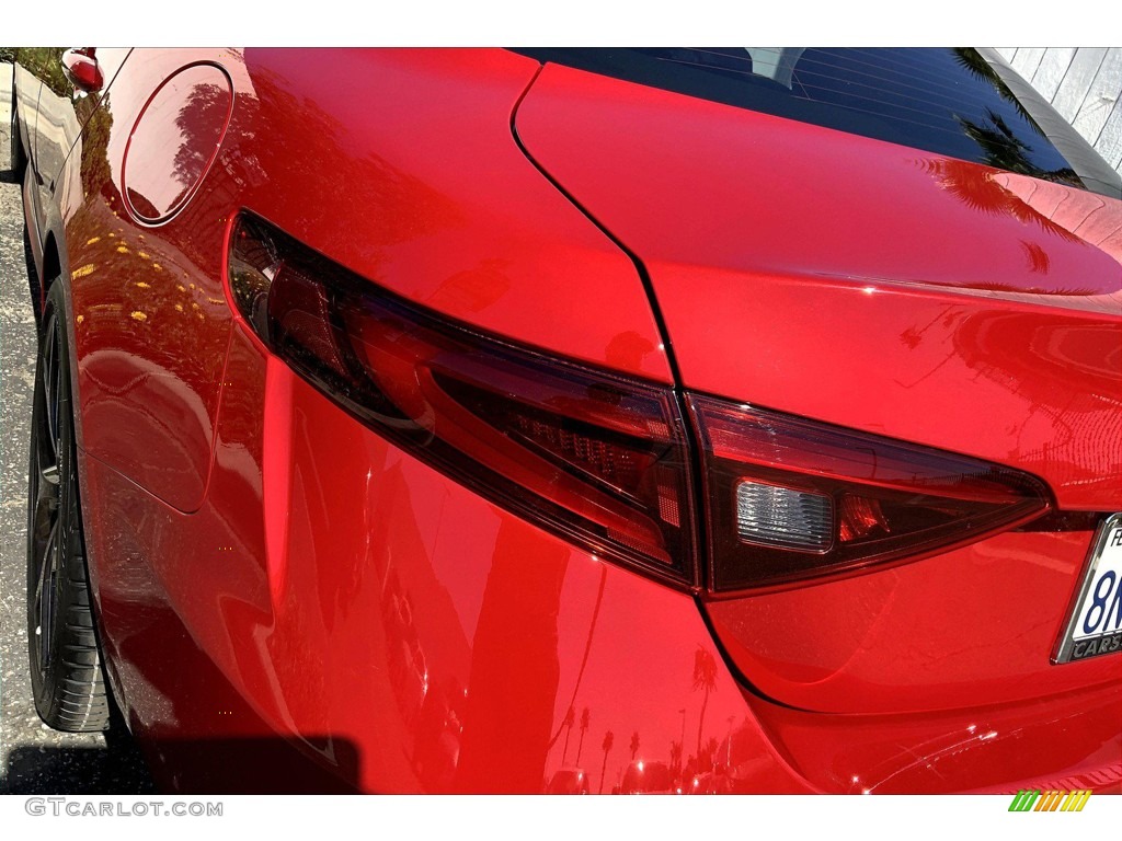 2019 Giulia RWD - Alfa Rosso (Red) / Black photo #28