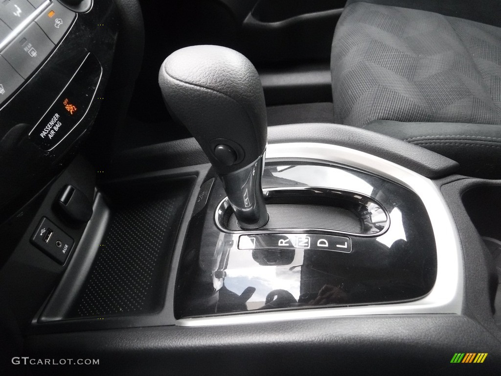 2015 Rogue S AWD - Super Black / Charcoal photo #15