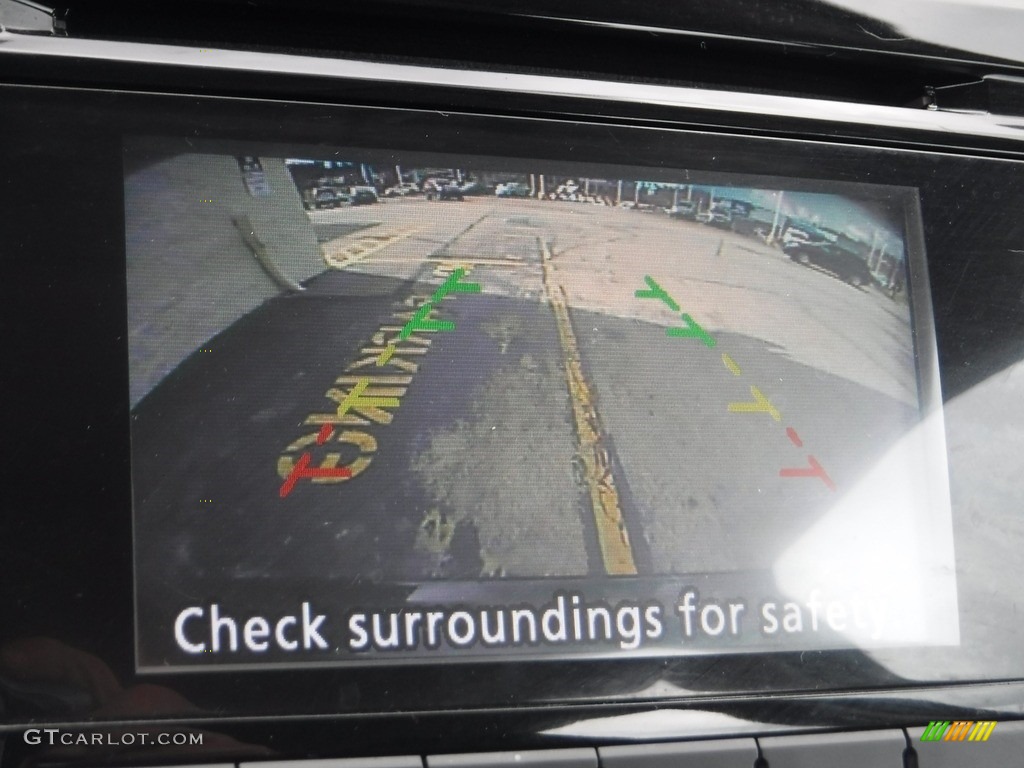 2015 Rogue S AWD - Super Black / Charcoal photo #18