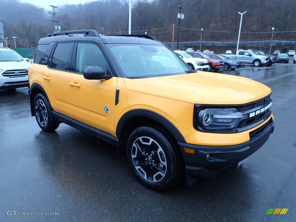 Cyber Orange Metallic Tricoat 2023 Ford Bronco Sport Outer Banks 4x4 Exterior Photo #145677991